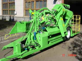 Combine of picking berries USK-1 Jovaras